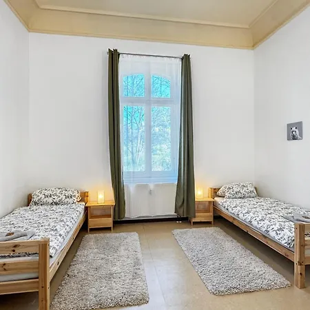 Nieske - Jugendstil Denkmal, Free Wlan & Parken, Self Check-in, Smart-tv Apartman