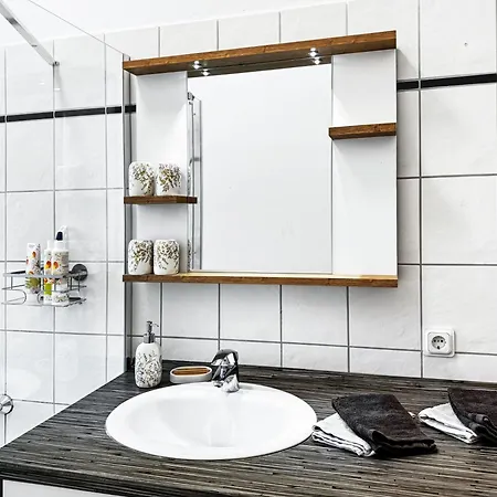 Nieske - Jugendstil Denkmal, Free Wlan & Parken, Self Check-in, Smart-tv Appartement *