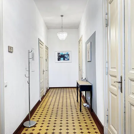 Nieske - Jugendstil Denkmal, Free Wlan & Parken, Self Check-in, Smart-tv Herzberg