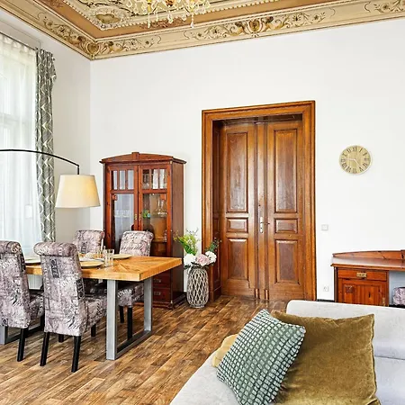 Appartement Nieske - Jugendstil Denkmal, Free Wlan & Parken, Self Check-in, Smart-tv Herzberg (Elster)