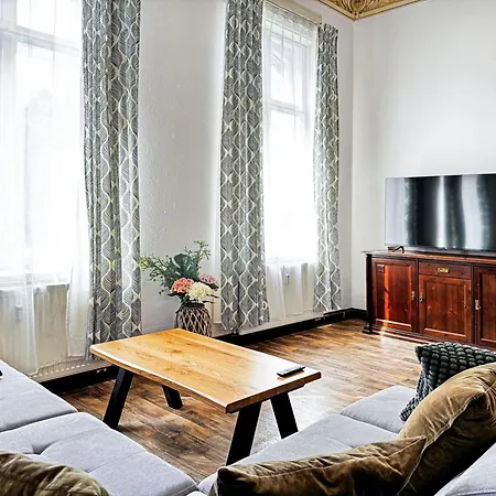 Nieske - Jugendstil Denkmal, Free Wlan & Parken, Self Check-in, Smart-tv Appartement