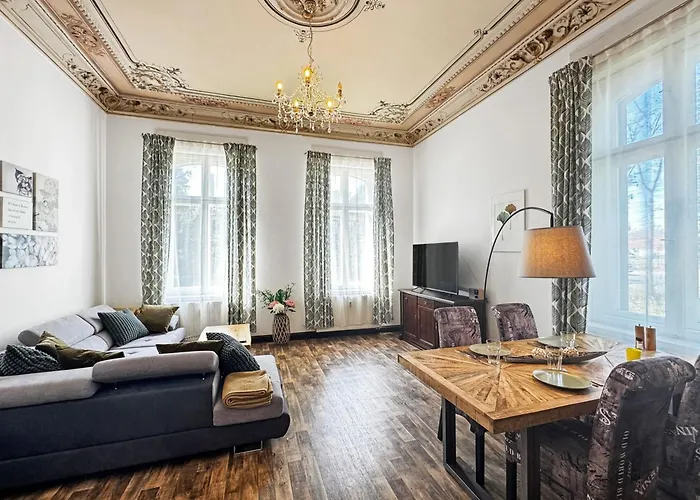 Nieske - Jugendstil Denkmal, Free Wlan & Parken, Self Check-in, Smart-tv * Herzberg (Elster)