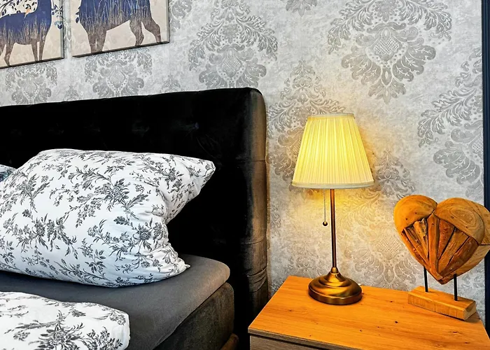 Nieske - Jugendstil Denkmal, Free Wlan & Parken, Self Check-in, Smart-tv Herzberg (Elster)