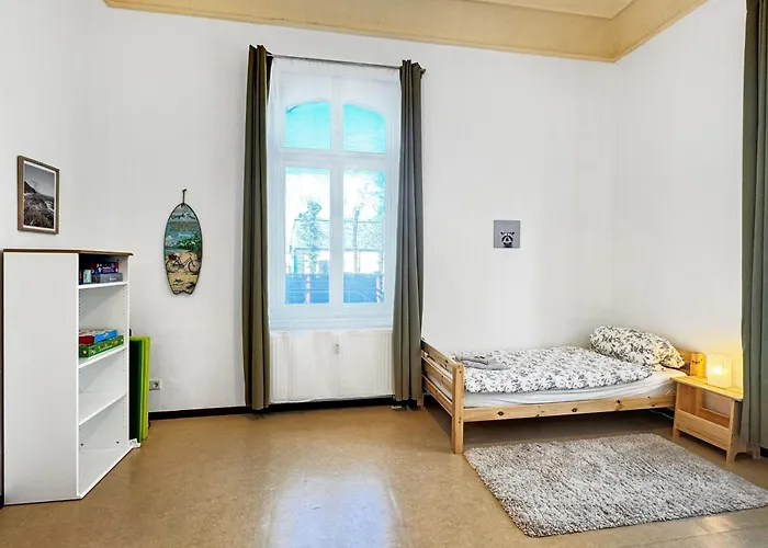 Nieske - Jugendstil Denkmal, Free Wlan & Parken, Self Check-in, Smart-tv * Herzberg (Elster)