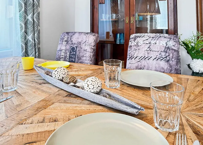 Nieske - Jugendstil Denkmal, Free Wlan & Parken, Self Check-in, Smart-tv Appartement Herzberg (Elster)